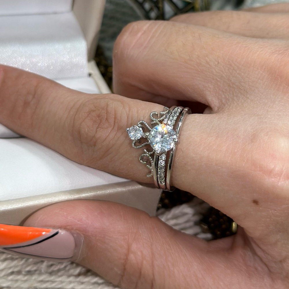 Ring - Picture 5 of 9